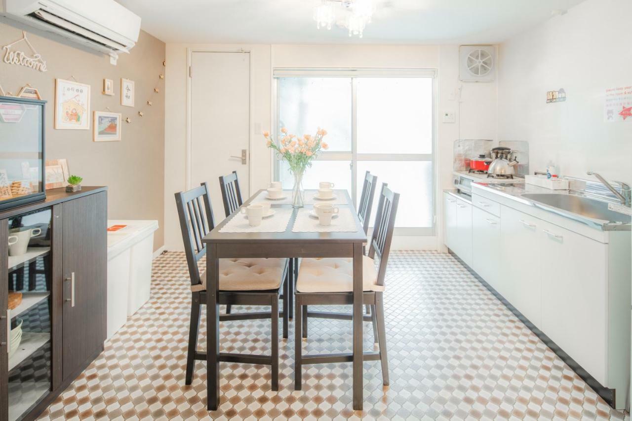 Ferienwohnung Sakuragawa No Shima Ōsaka Exterior foto